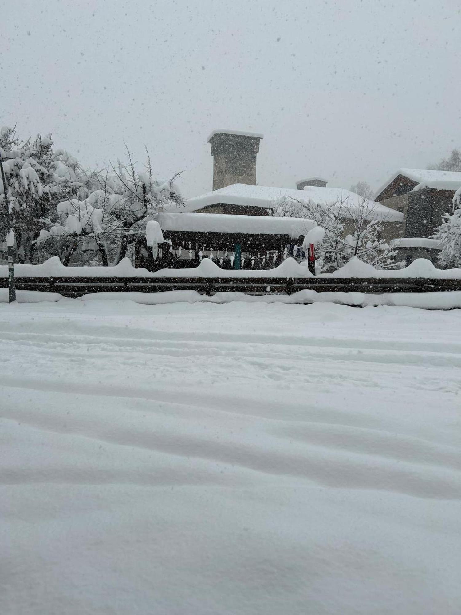 Hotel Svanseti Mestia Luaran gambar