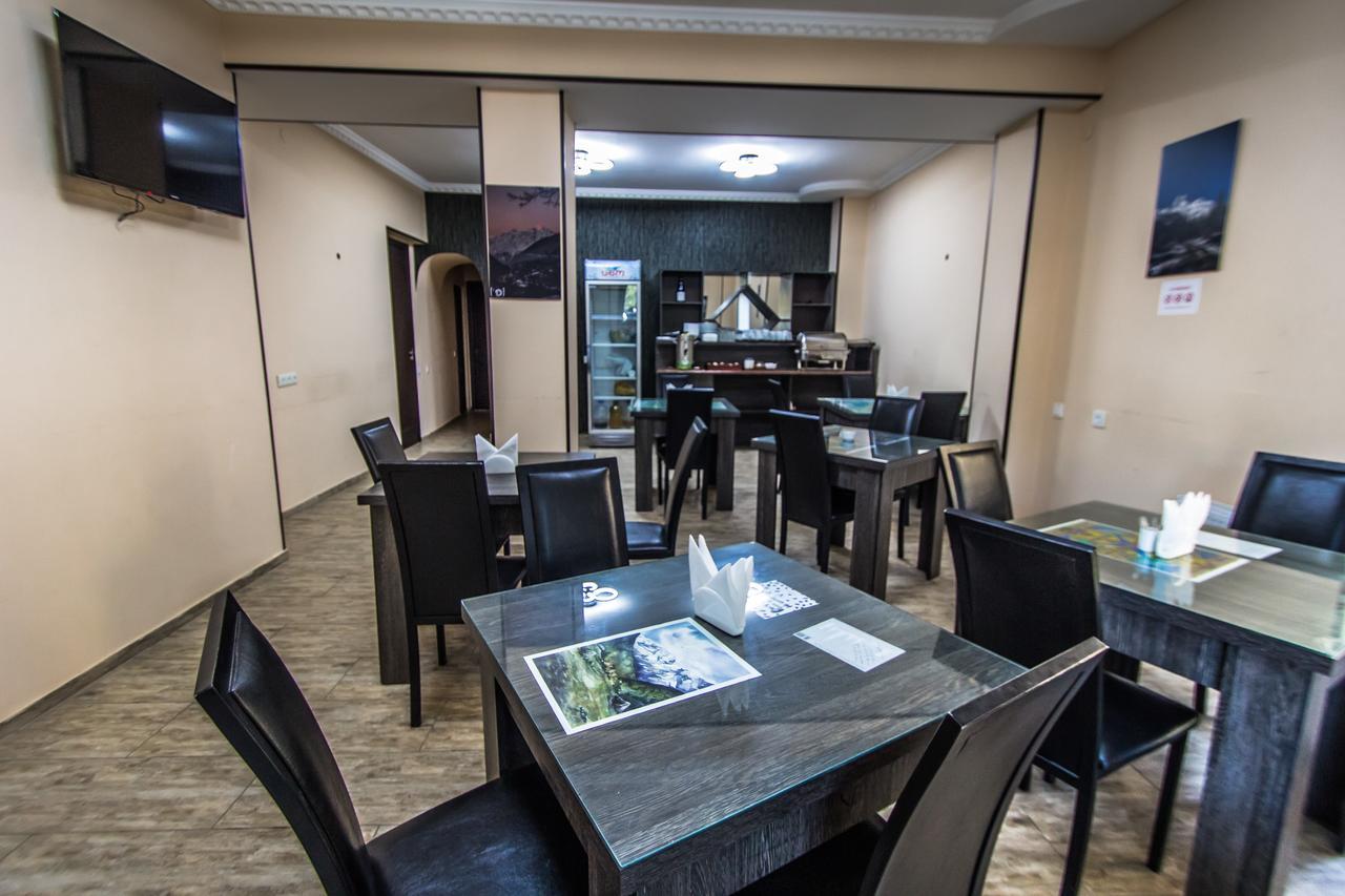 Hotel Svanseti Mestia Luaran gambar